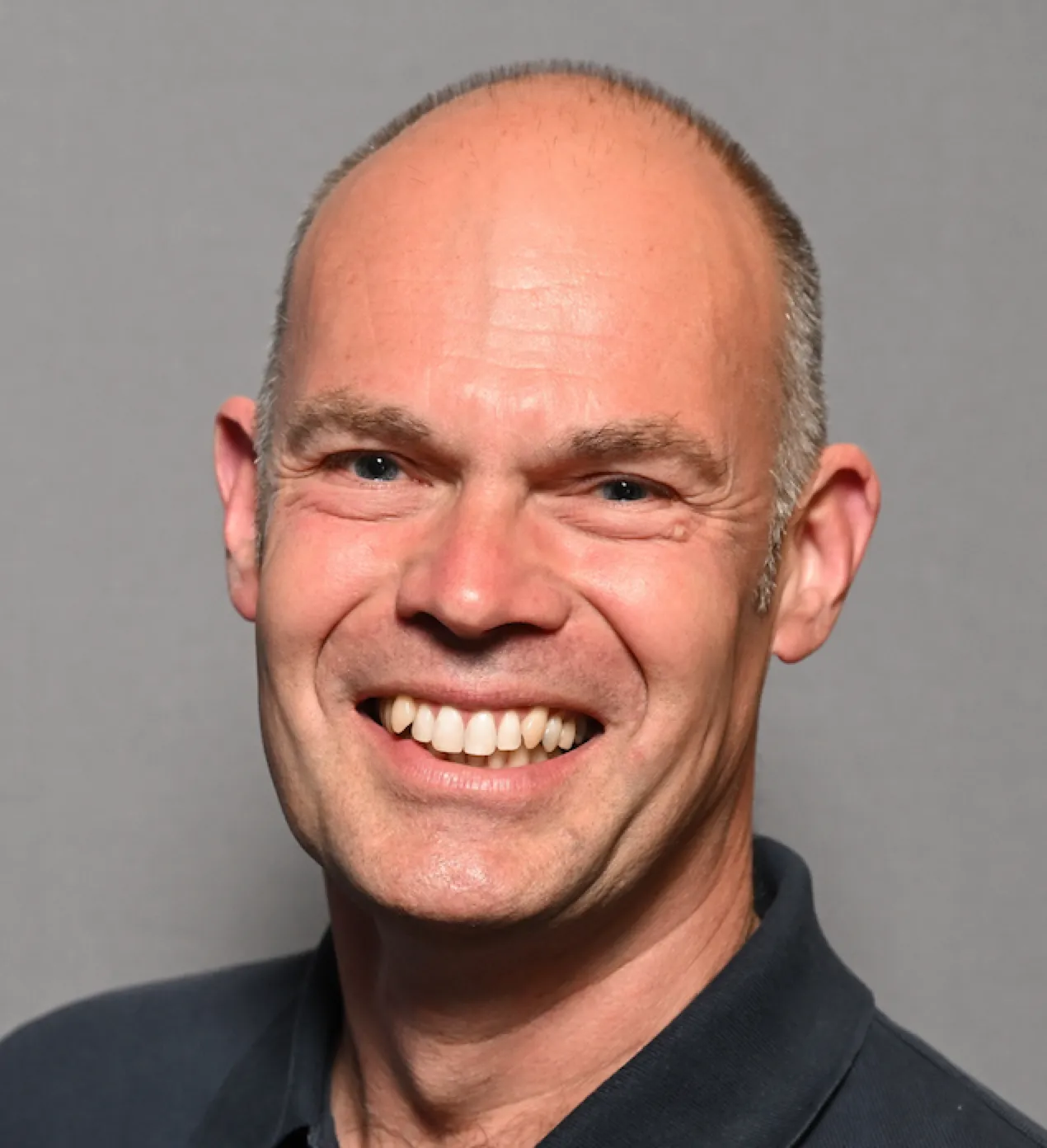 Portrait photo of Walter Bril, founder of Synfliq.